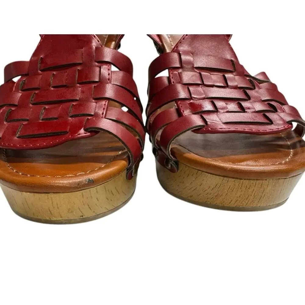 Indigo Rd. Women's Kokka Red Leather Platform Sandal Size 10 Wood Chunky Heel - Picture 5 of 8